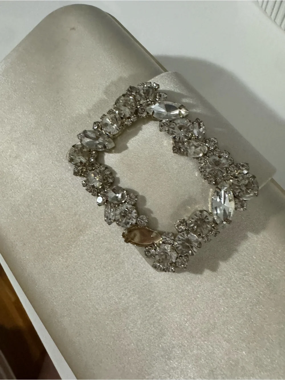 Ola berg elegant crystal